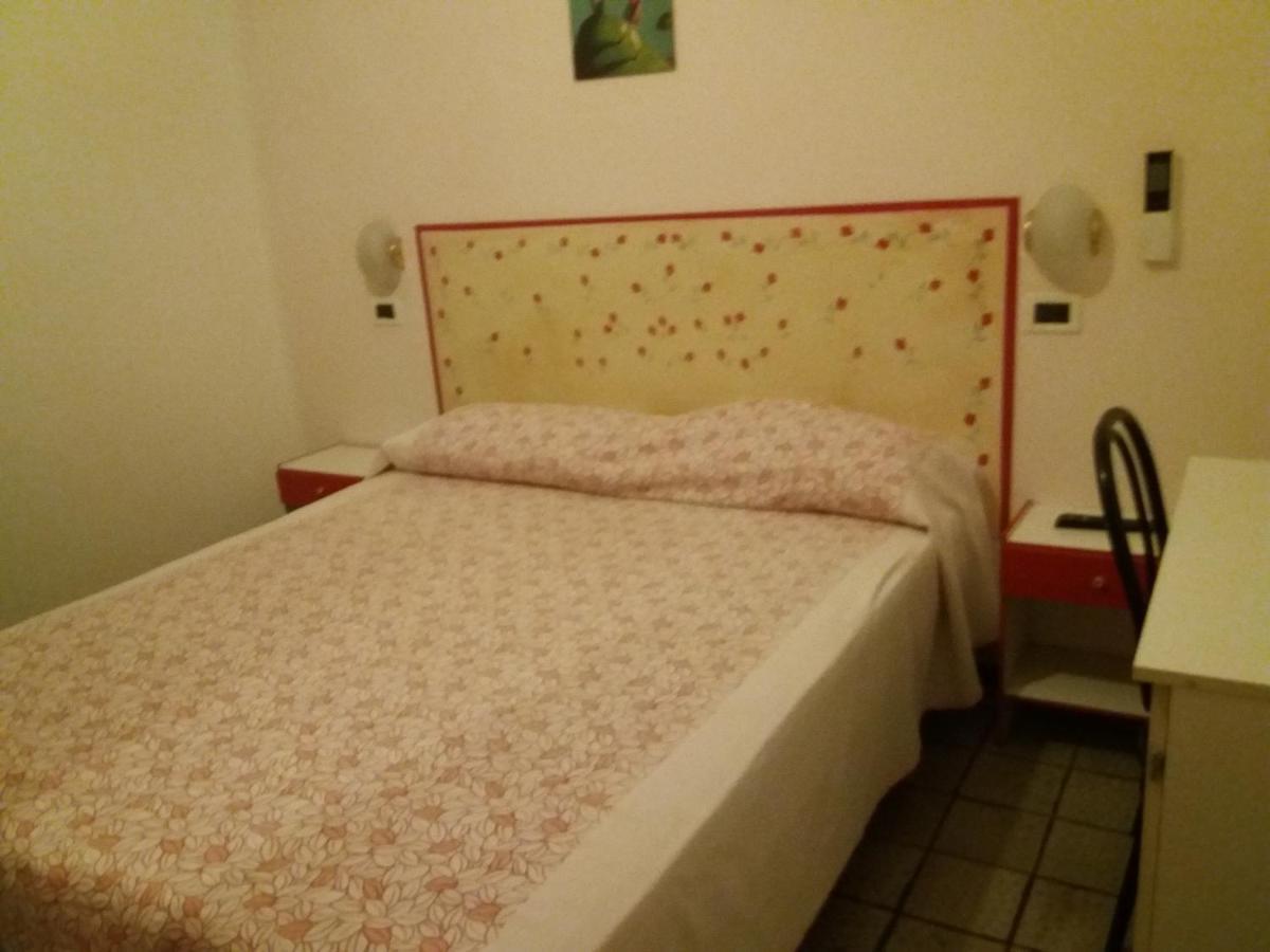 Hotel Fatima Rimini Extérieur photo